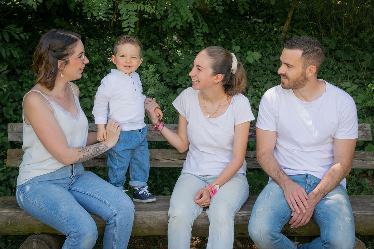 Portrait Famille Enfance Séance Photo Extérieure Nature Parc Saint Péray Ardèche